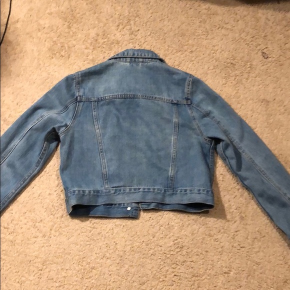 ASOS design petite denim shrunken jacket - Picture 7 of 8